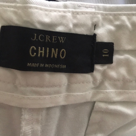 WHITE J CREW CHINO SHORTS - Picture 3 of 4